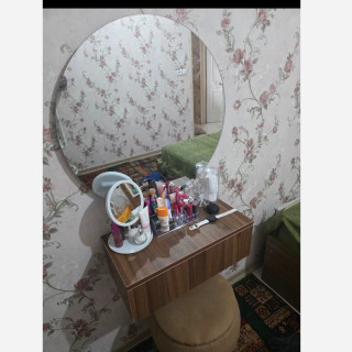 میز آرایش دیواری کشودار MDF مدل آوینا